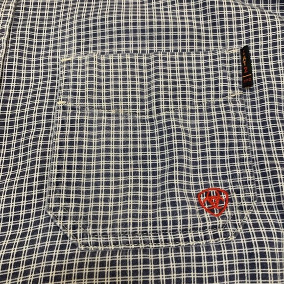 Ariat Work FR Men's Checkered Button-Down Shirt XXL Navy & White - Picture 14 of 16